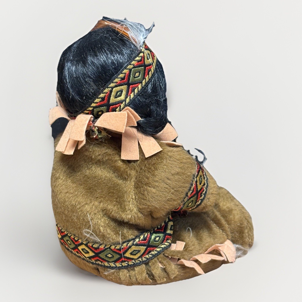 “Willie” Native American 2001 Doll & Dream Catcher Emerald Doll Collection #5452