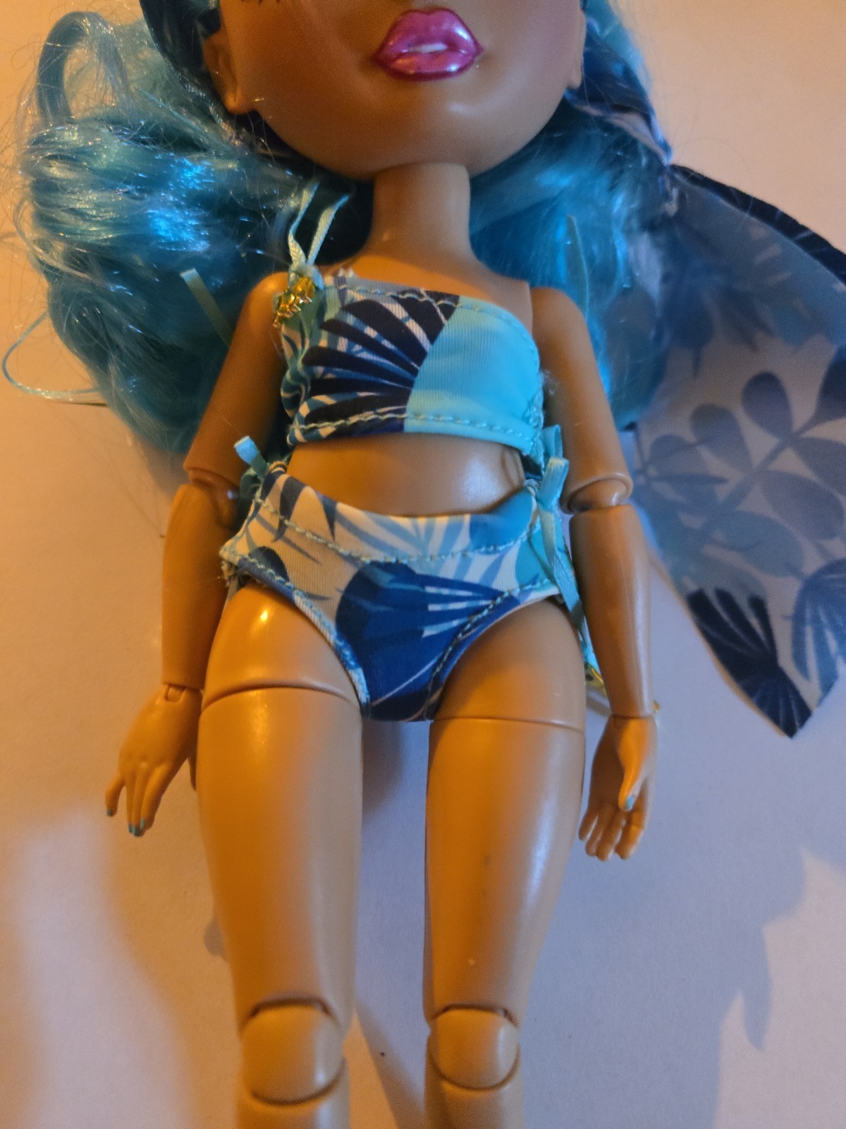 Rainbow High Pacific Coast Hali Capri Fashion Doll MGA