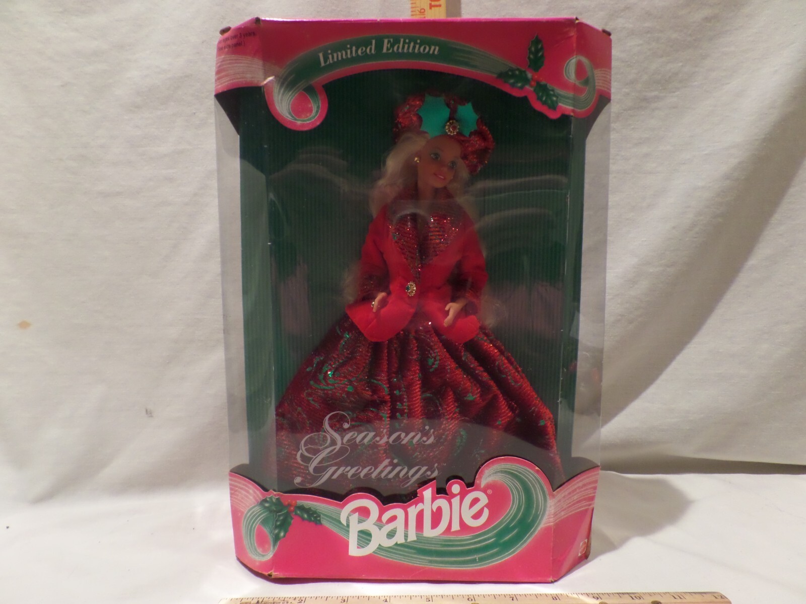 Barbie Season’s Greetings Limited Edition Barbie Doll 1994 Mattel 12384 NRFP