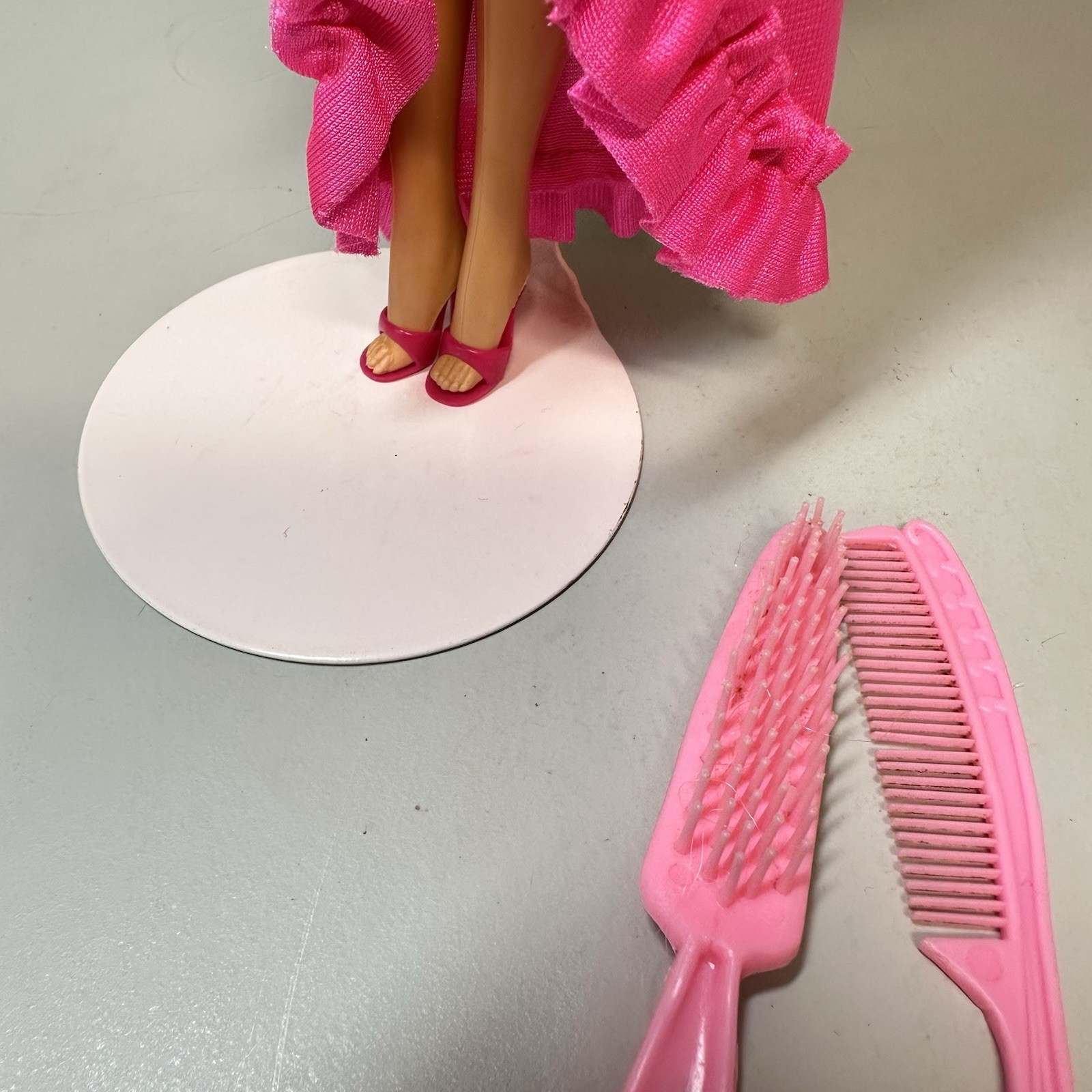 1982 Twirly Curls Barbie Doll #5579 Orig. Outfit & Some Accessories Long Hair