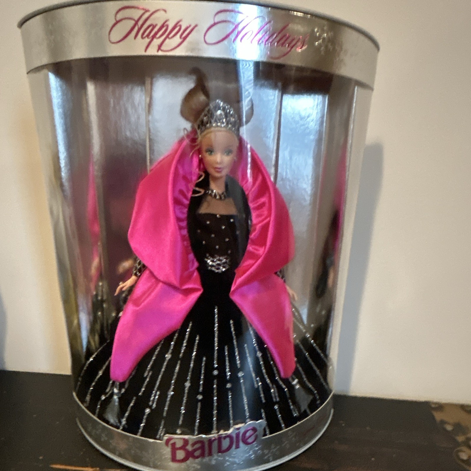 Barbie Happy Holidays Special Edition Doll 1997 Christmas 12in Unopened Box