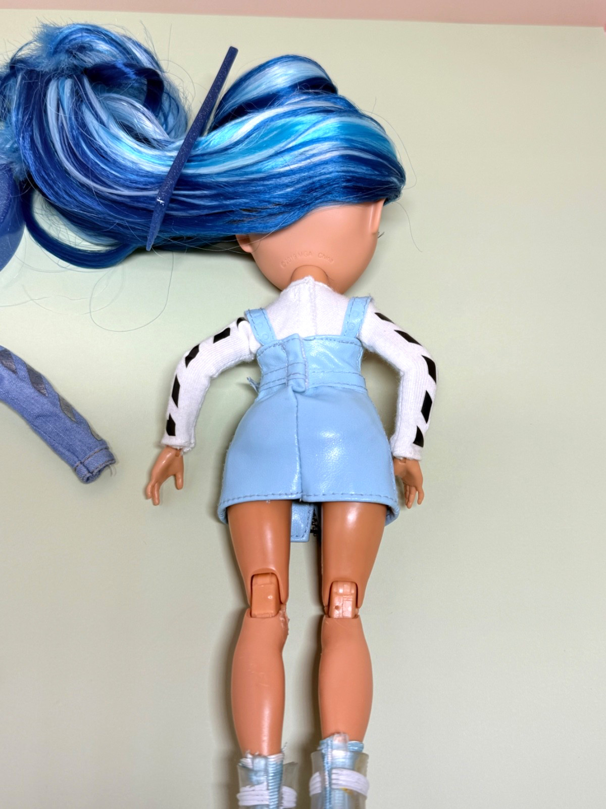 Rainbow High Series 1 Skylar Bradshaw Fashion Doll with Accessories