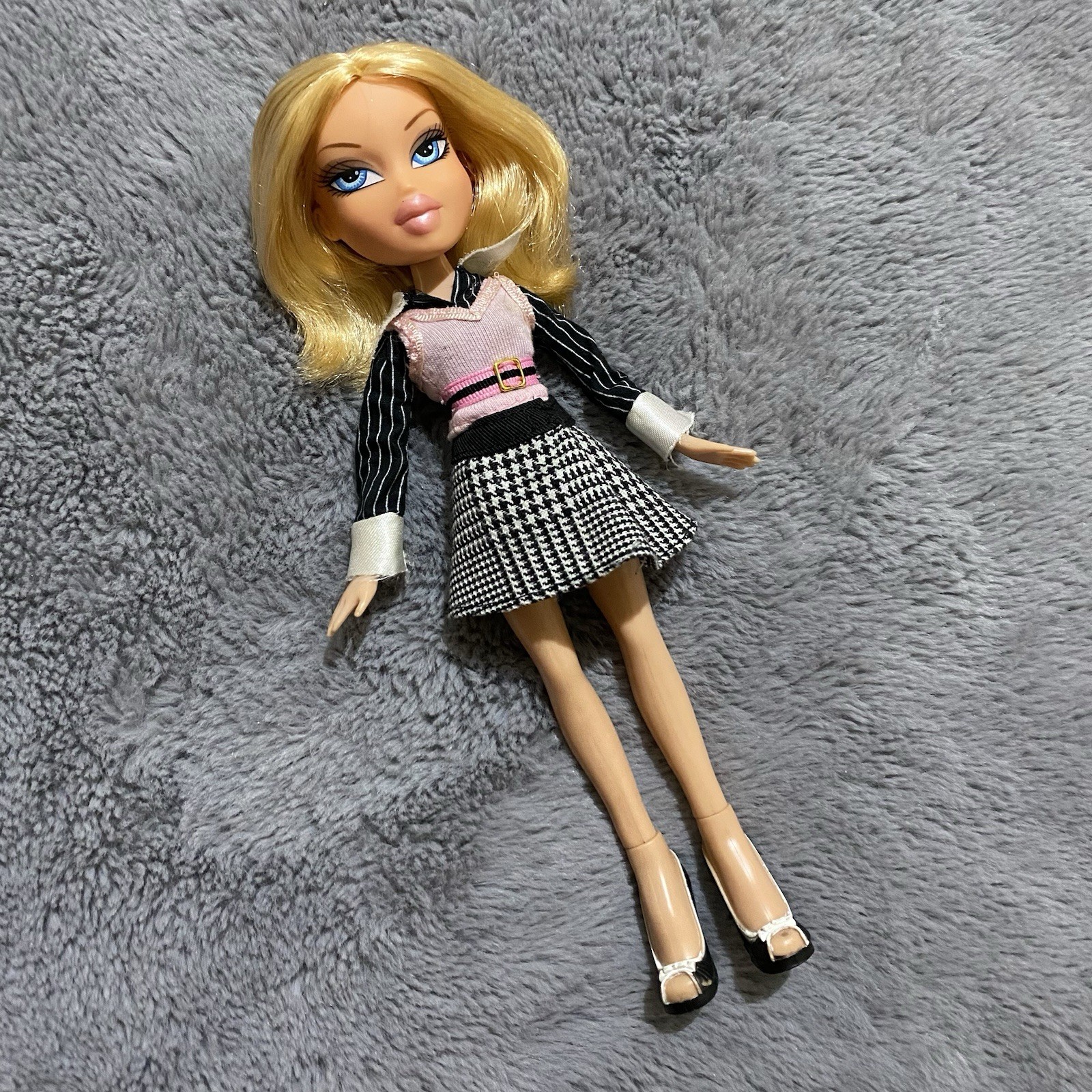 MGA Bratz World Familiez 2008 Cloe’s Sister Sonya Doll SEE PHOTOS