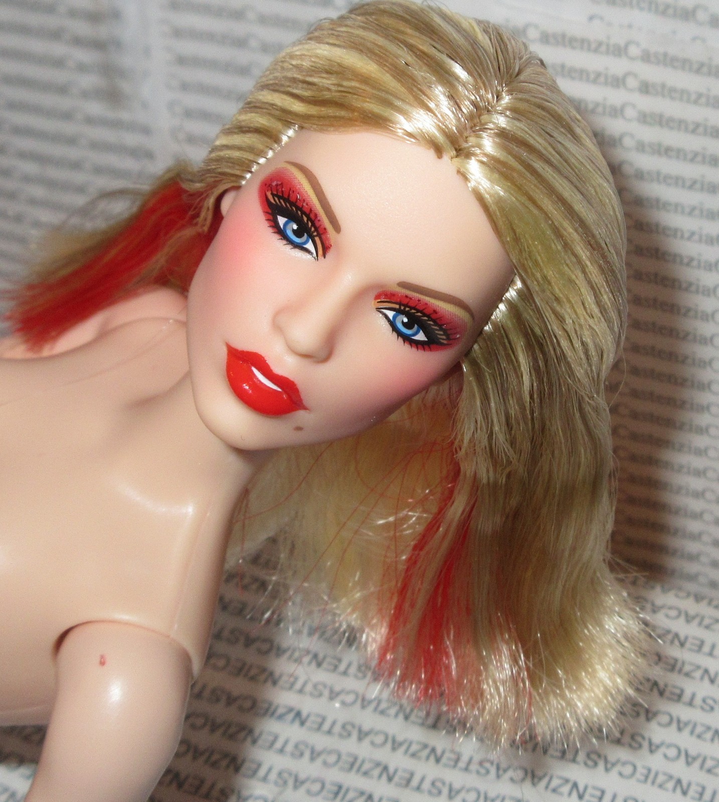 J602 NUDE BARBIE SIGNATURE MUSIC SERIES KYLIE MINOGUE FASHION DOLL FOR OOAK