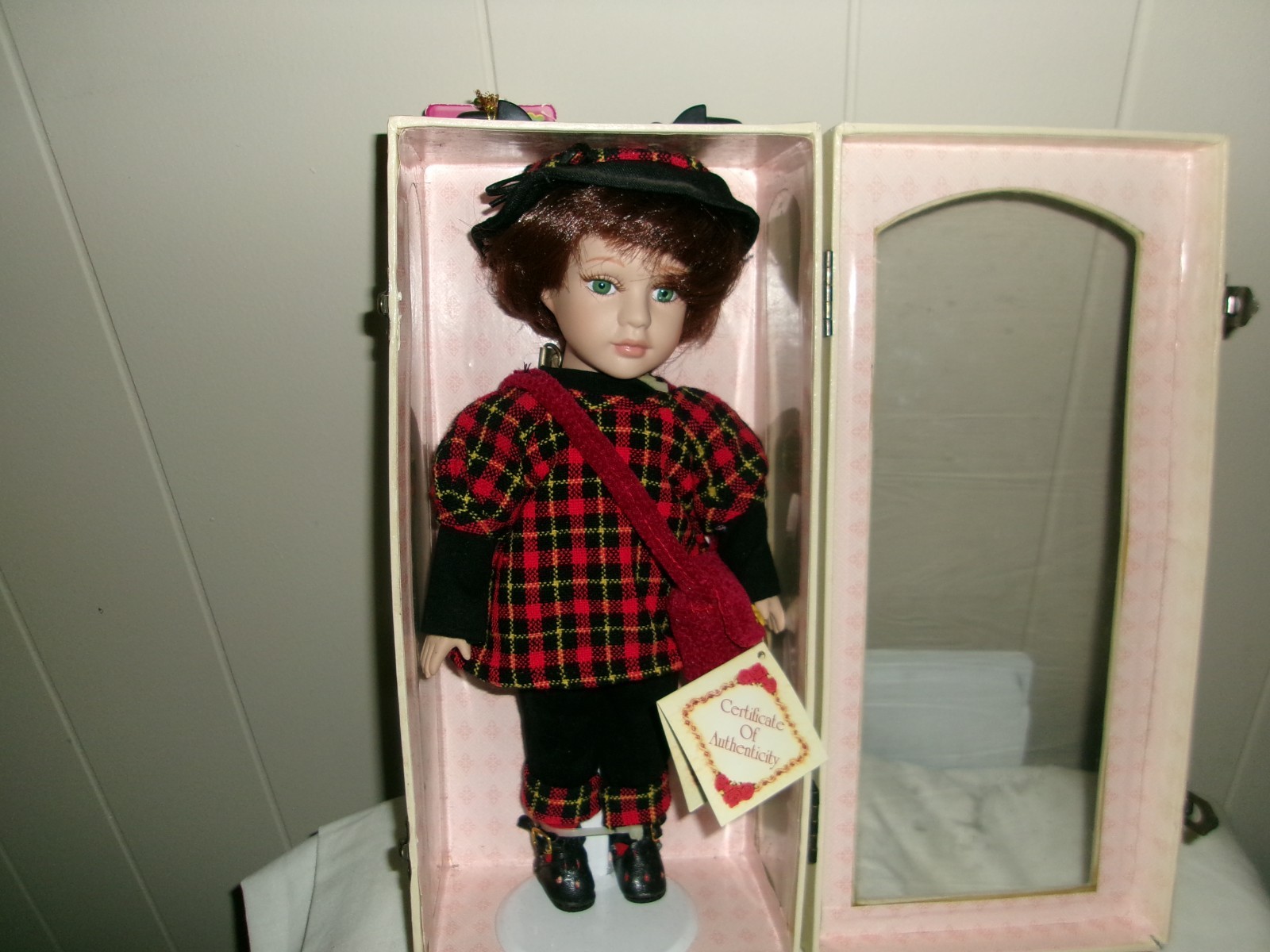 Kool Kids Collectors Choice 12″ Porcelain doll in Travel Case New with Tags