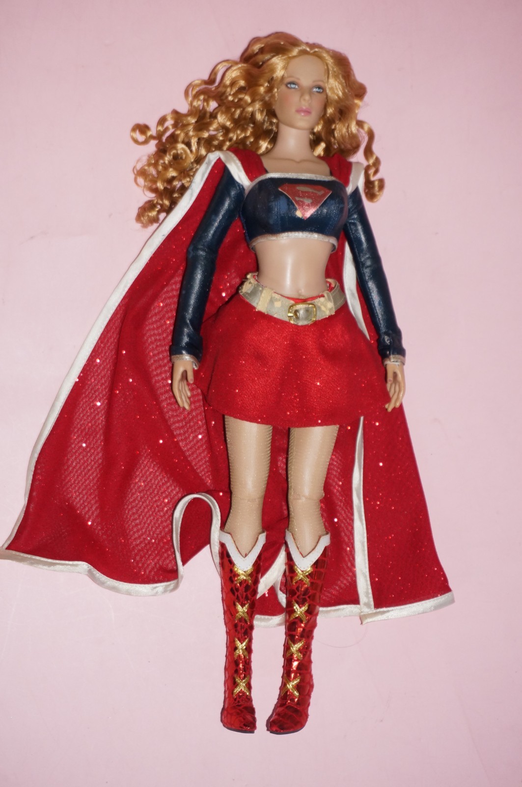 Tonner Supergirl Deluxe DC Stars athletic body 17″ rare dressed doll super hero