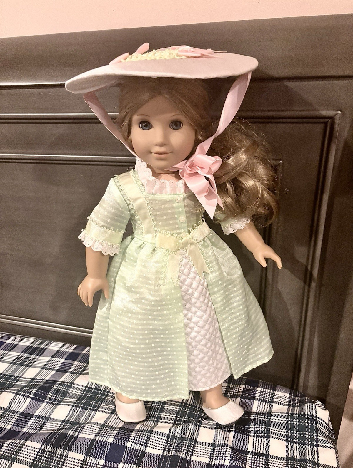 Girl Doll Light Brown Wavy Hair Blue Eyes Light Complexion Outfit Hat Shoes
