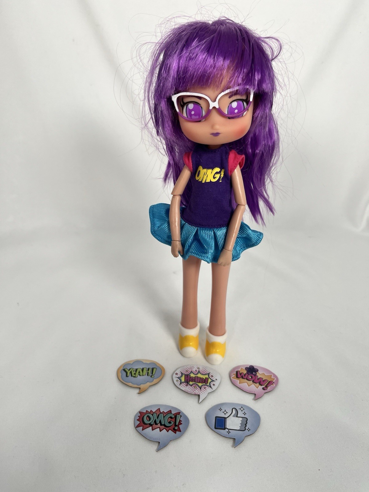 PINY Institute Of New York Lilith Doll Famosa OMG Fashion No Selfie Stick