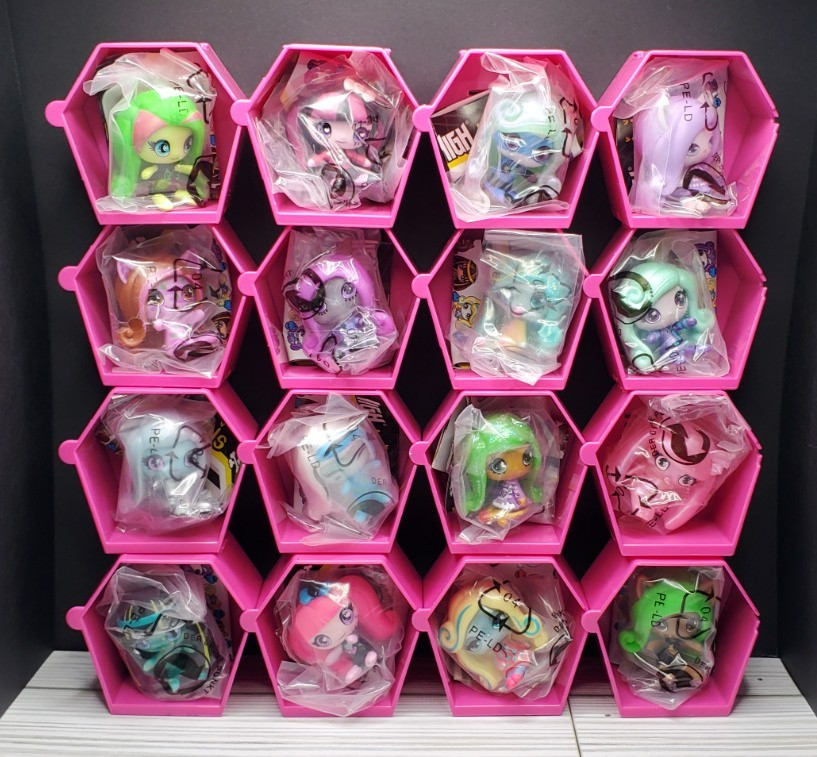 1.5″ Monster High Minis Figurine with Locker 2016 Series 1 {You Pick}