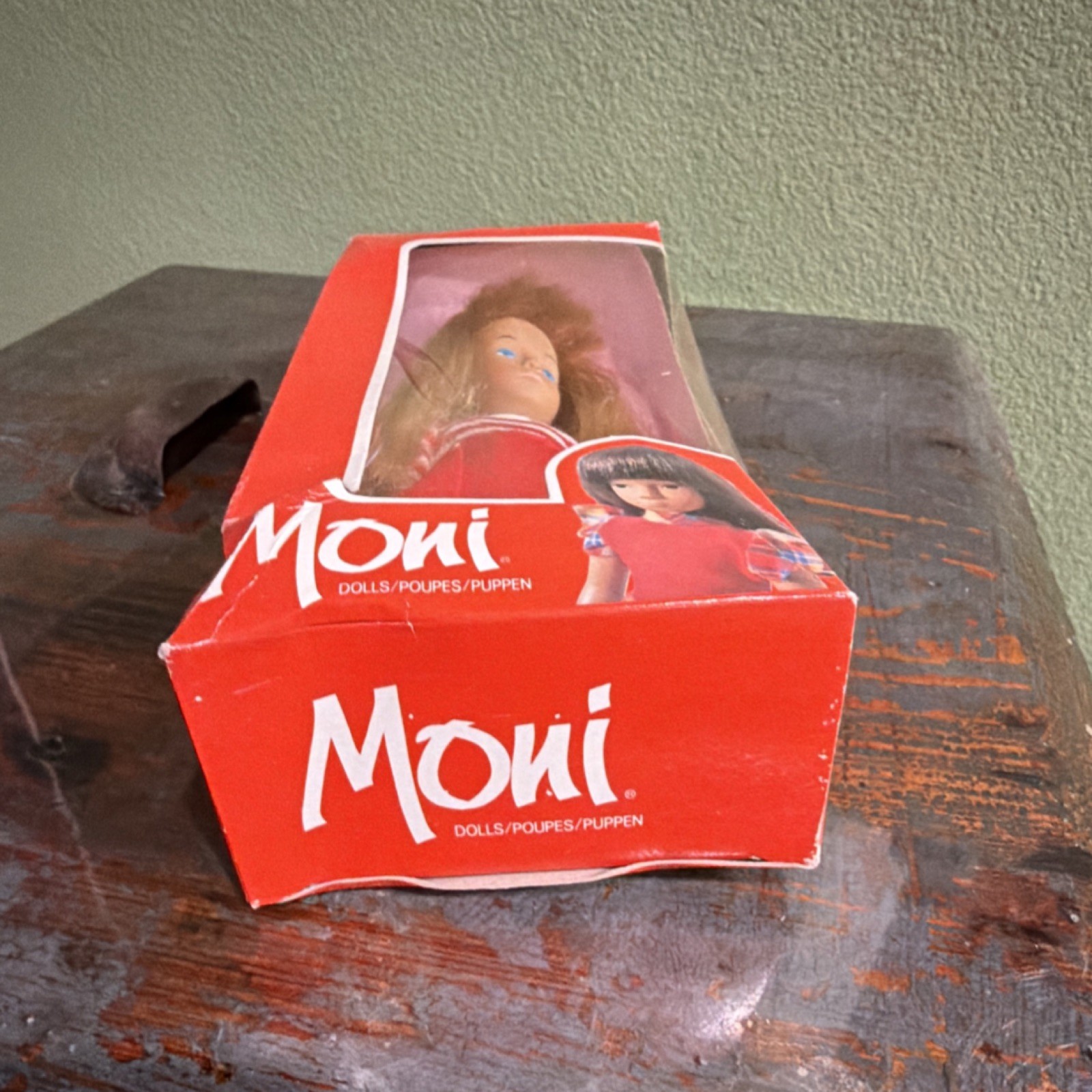 Moni Play Doll Light Complexion Blonde Straight Hair Girl Original Box Hong Kong