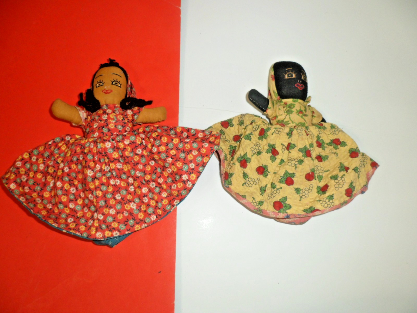 2 ANTIQUE PRIMITIVE TOPSY TURVY BLACK WHITE DOLL CLOTH PAINT & CREWEL FACE 9″