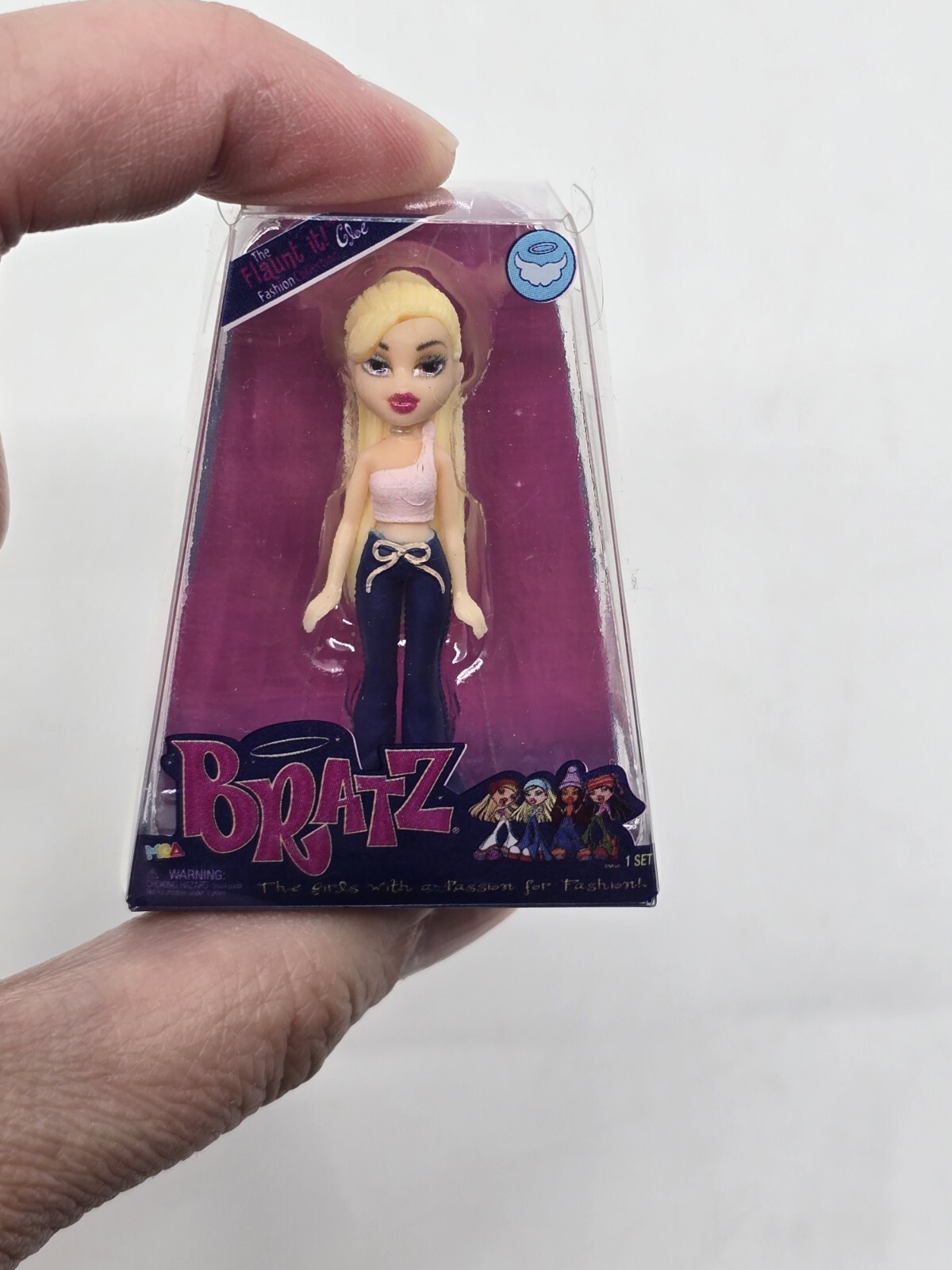 CLOE Flaunt It Fashion Bratz Mini Flashback Series 1 Miniature Doll