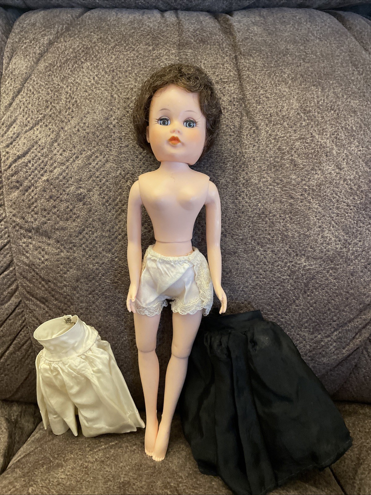 1958 Valentine Little Mannikin Doll 10 1/2″ Tall