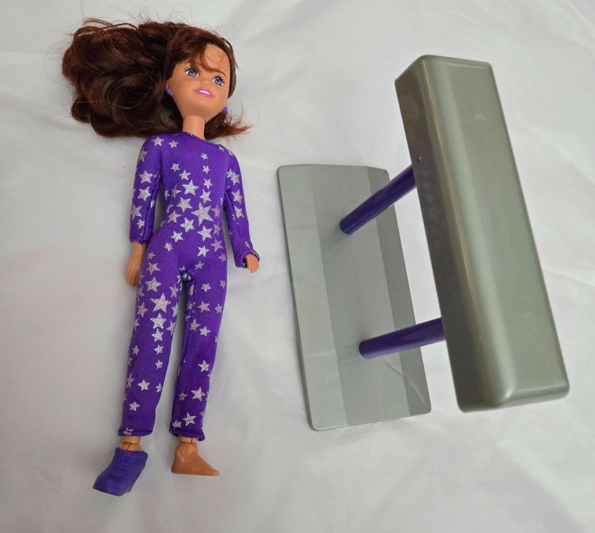 1995 Mattel Barbie Gymnast Whitney Friend of Stacie doll