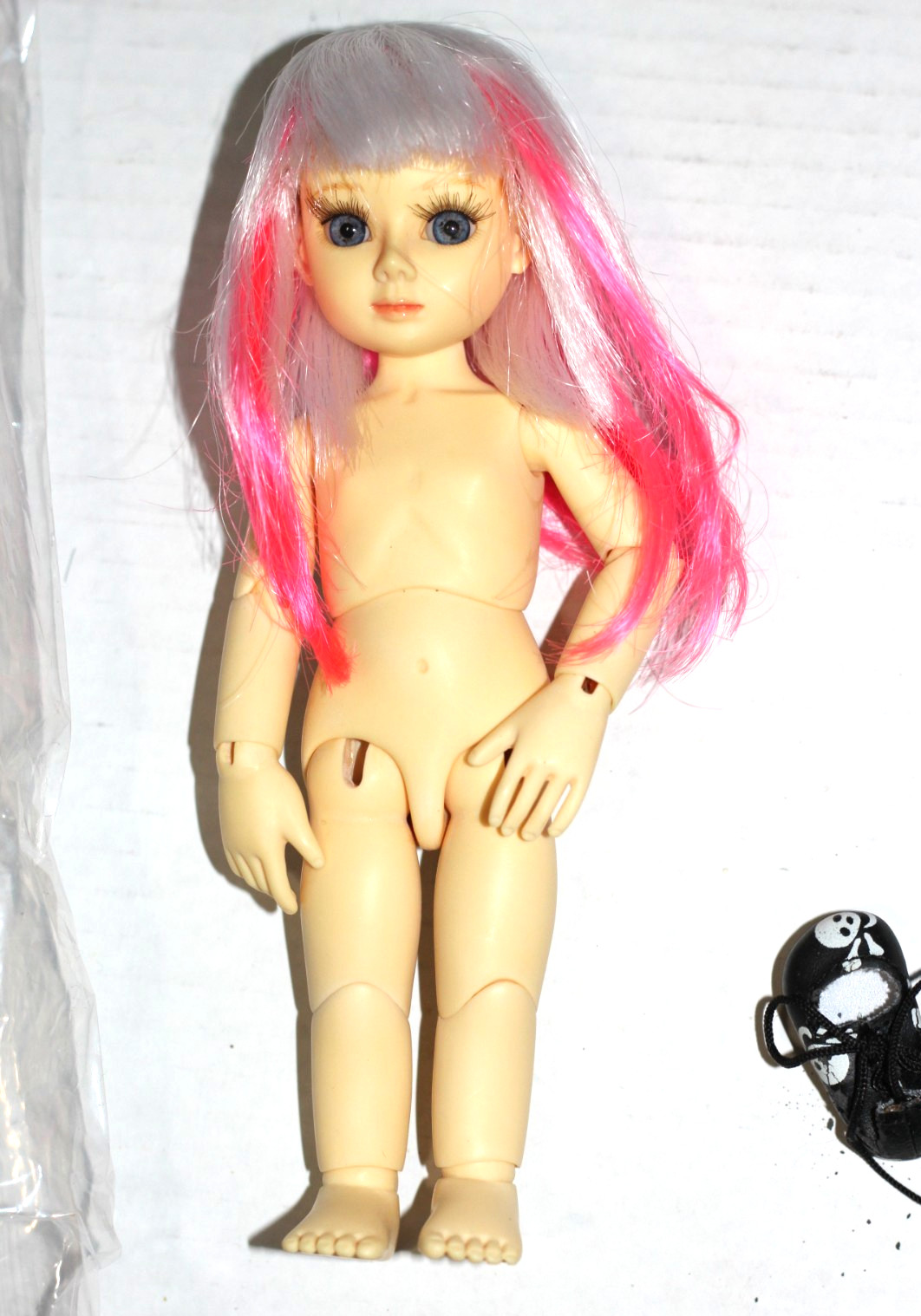 GOODREAU BJD DOLL 7 1/2 INCHES THE AMERICAN BJD NUDE WITH PINK / WHITE WIG