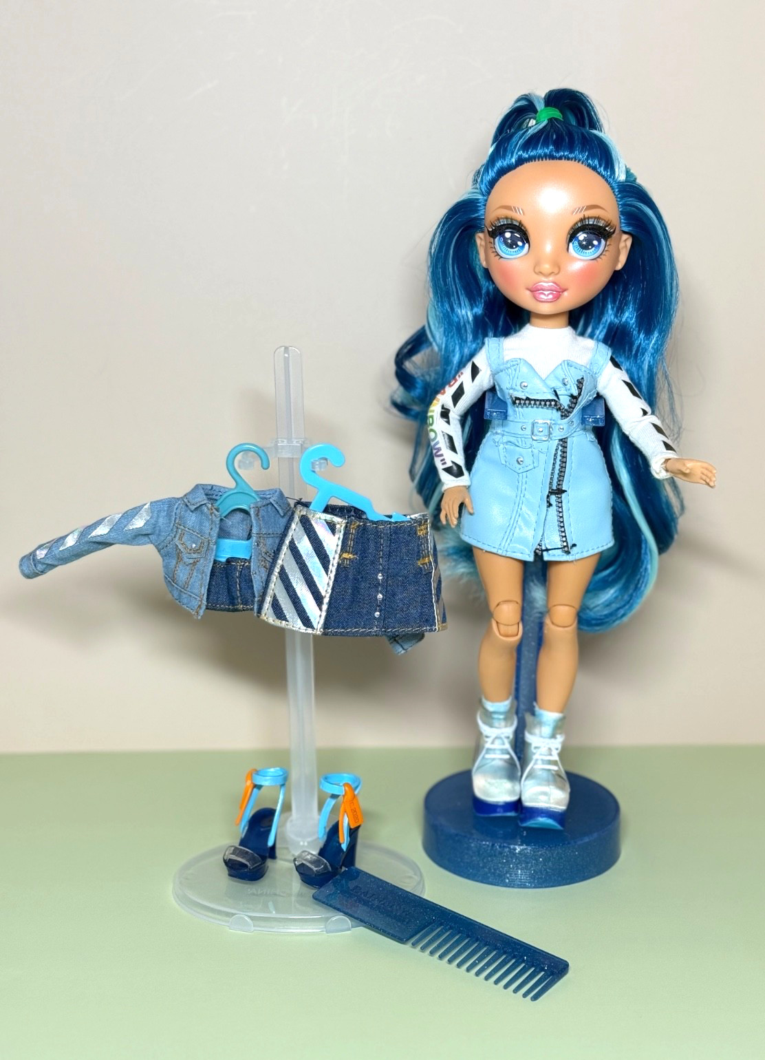 Rainbow High Series 1 Skylar Bradshaw Fashion Doll with Accessories