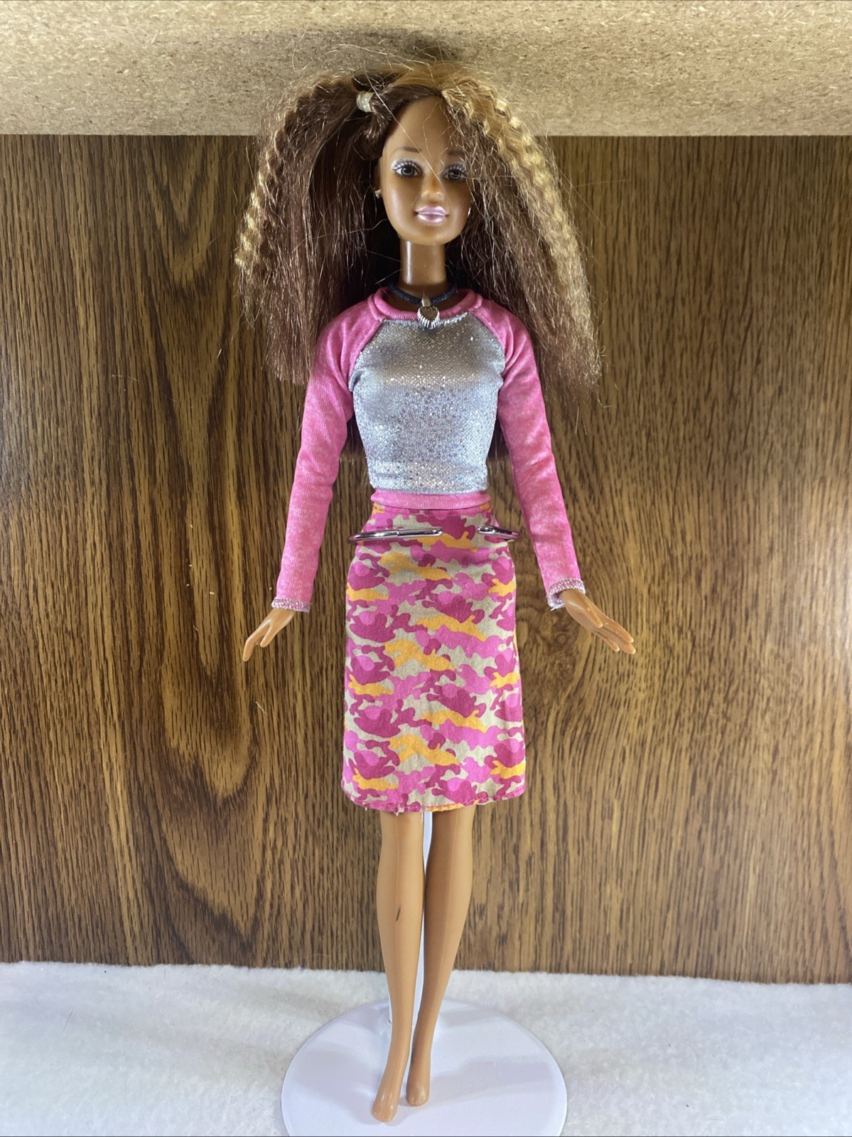 Vtg 1999 Mattel Barbie Brown/Blonde Hair and Blue Eyes.