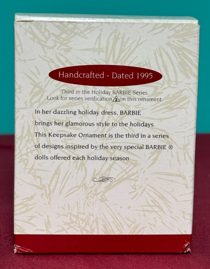 Hallmark Keepsake Christmas Tree Ornament – 1995 – Holiday Barbie – Mattel