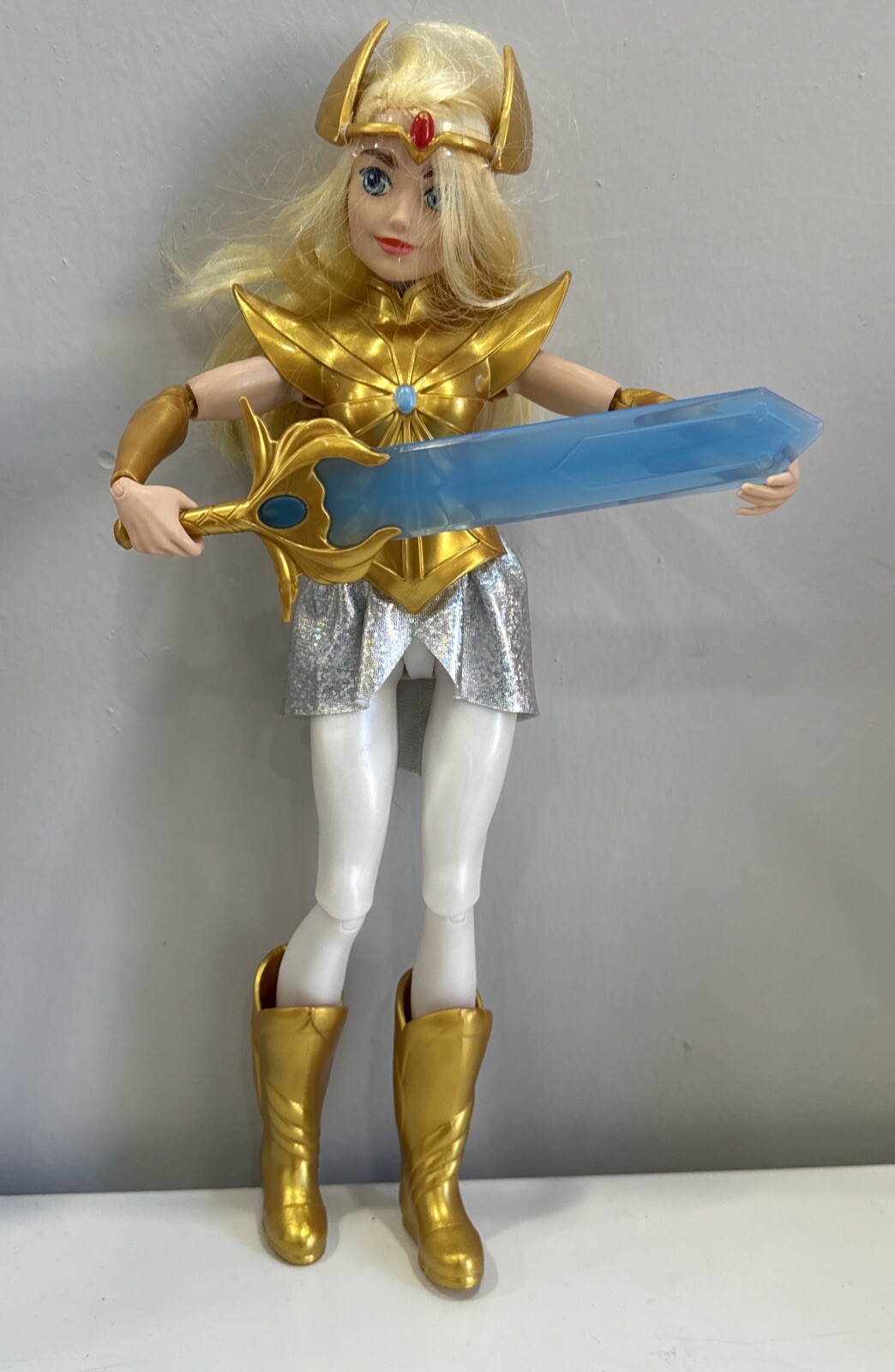 Mattel She-Ra and the Princesses of Power She-Ra Doll 12″ Battle Armor & Sword