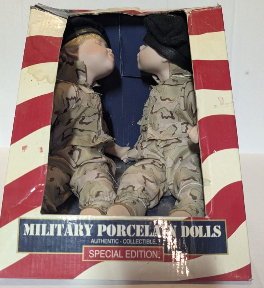 vintage 2004 Jane & Joe Military Porcelain Dolls 14″ Special Edition rare