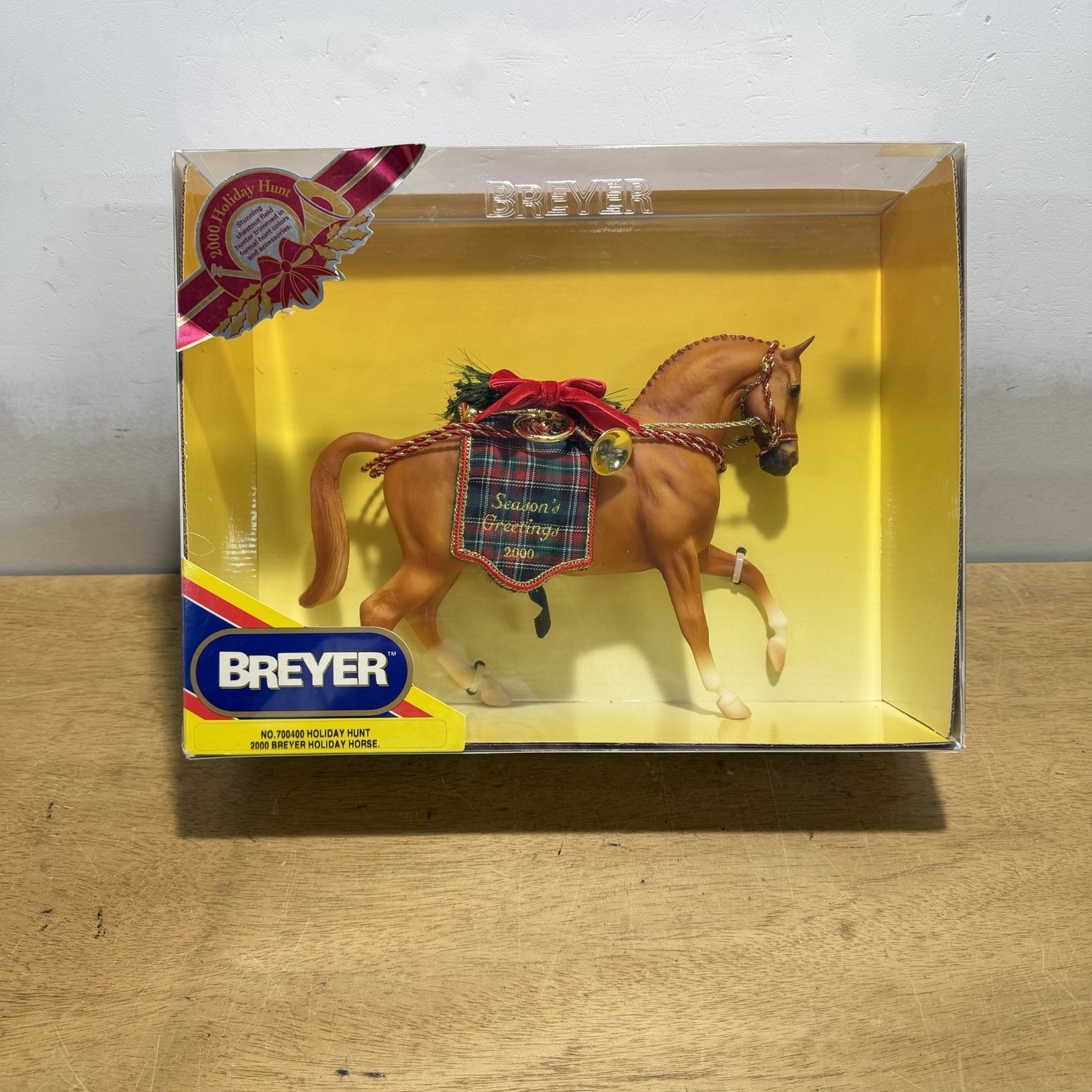 Breyer Holiday Hunt 2000 Holiday Horse Figure 700400 NEW in box Holiday CM