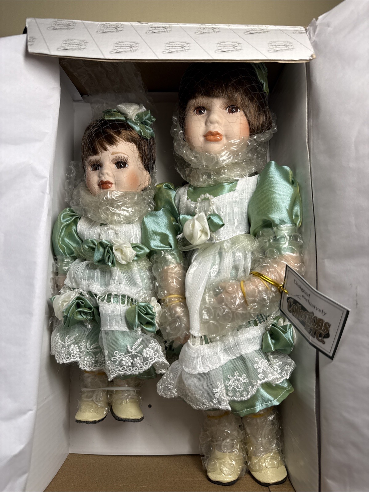 Heritage Signature Collection 47780 Big And Little Sister Porcelain Dolls New