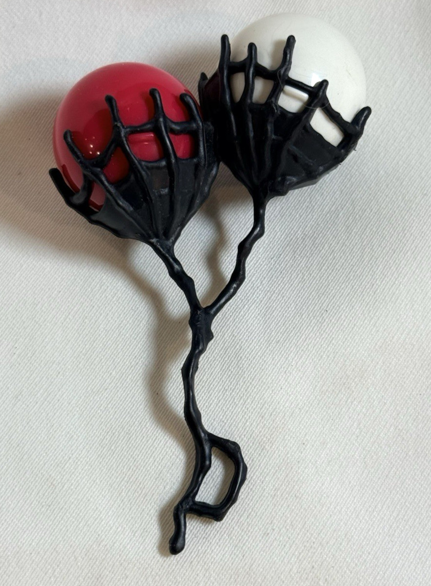Monster High Rochelle Goyle Freak du Chic Circus Scaregrounds Balloons