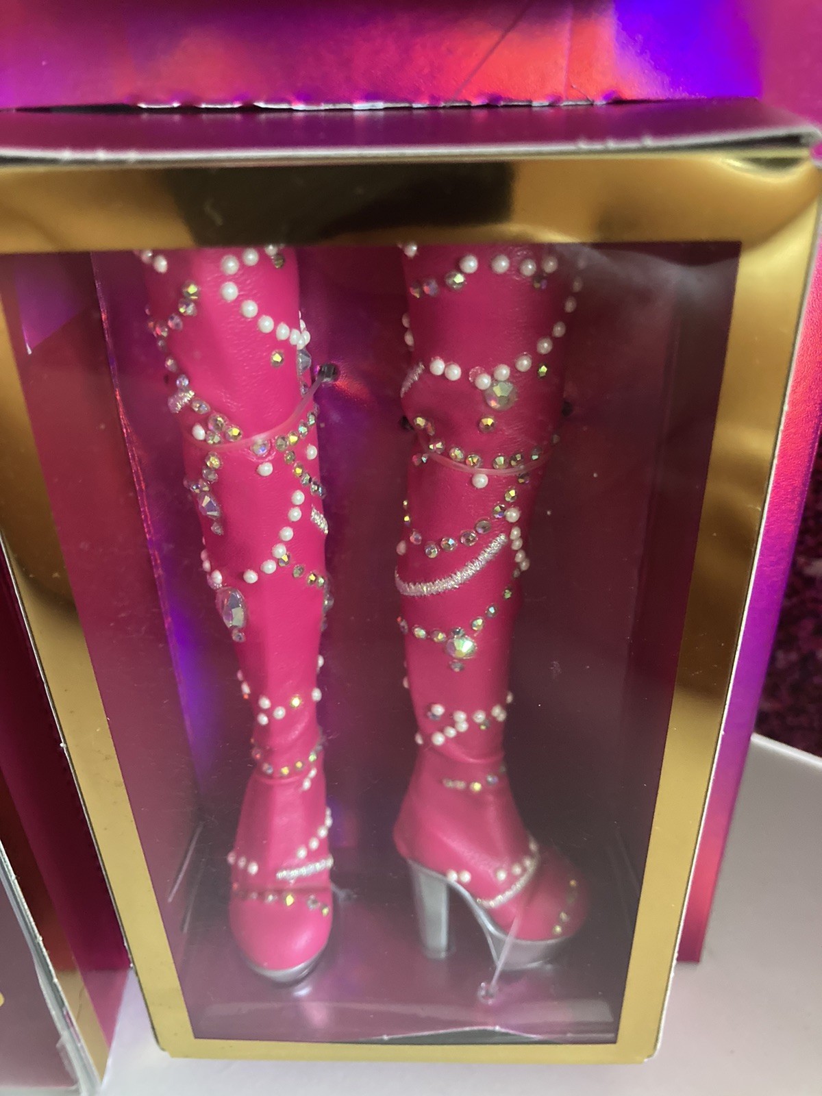 Rainbow High Paris Hilton Premium Edition Collector Doll NIB NEFB HTF