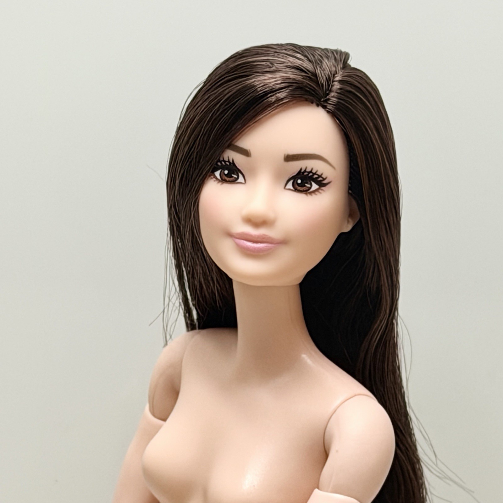 Barbie Style Black Hair Pale Skin Hybrid MTM Body Nude For OOAK