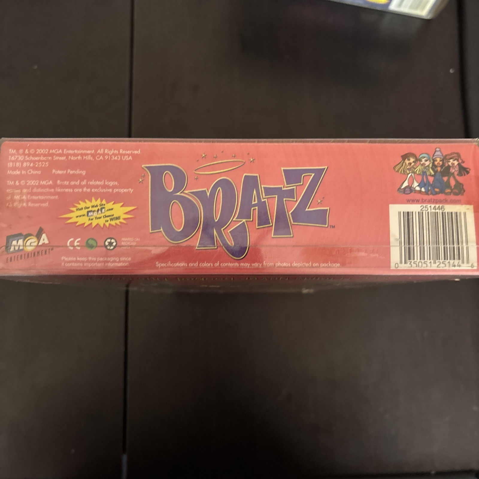 Bratz 2002, Second edition, Flaunt It! Cloe ,( side hair part) Rare, NIB