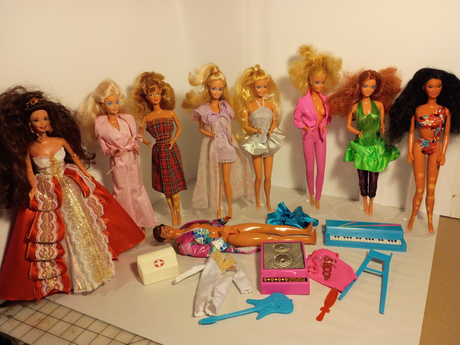 Huge Vtg Barbie & Friends Doll Lot 80’s Rockers, Doctor, Jewel Secret, Bedtime+