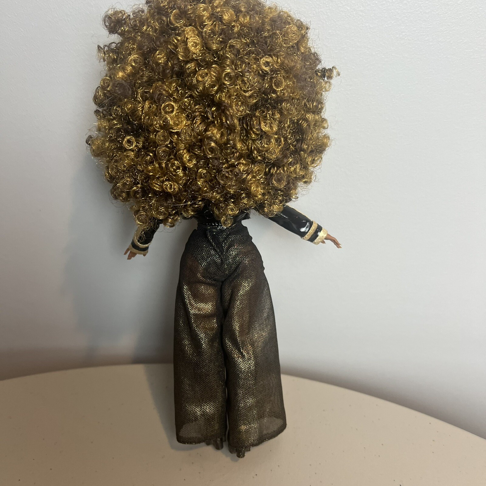 LOL OMG Surprise Royal Bee Doll with Clothes Incomplete
