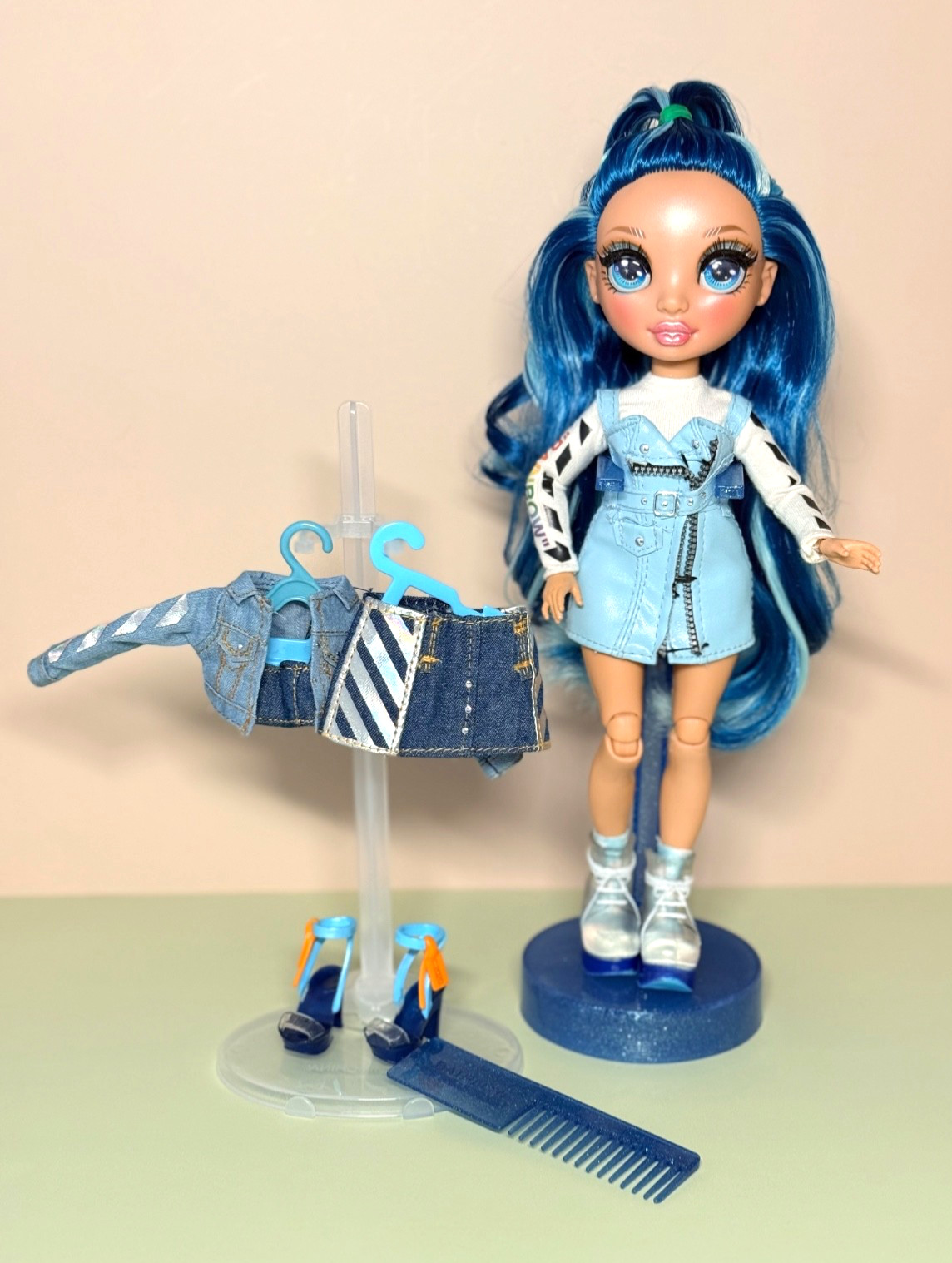Rainbow High Series 1 Skylar Bradshaw Fashion Doll with Accessories