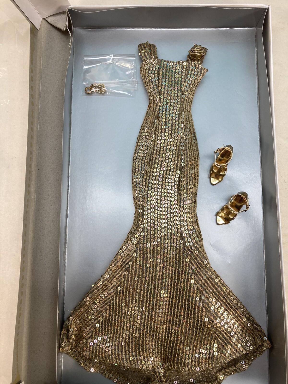 MIDAS TOUCH 13″ REVLON WONDER WOMAN FASHION REVLON TONNER DOLL OUTFIT