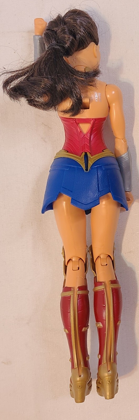 Mattel DC Comics Batman & Super Hero Girls WONDER WOMAN 12″ Shield