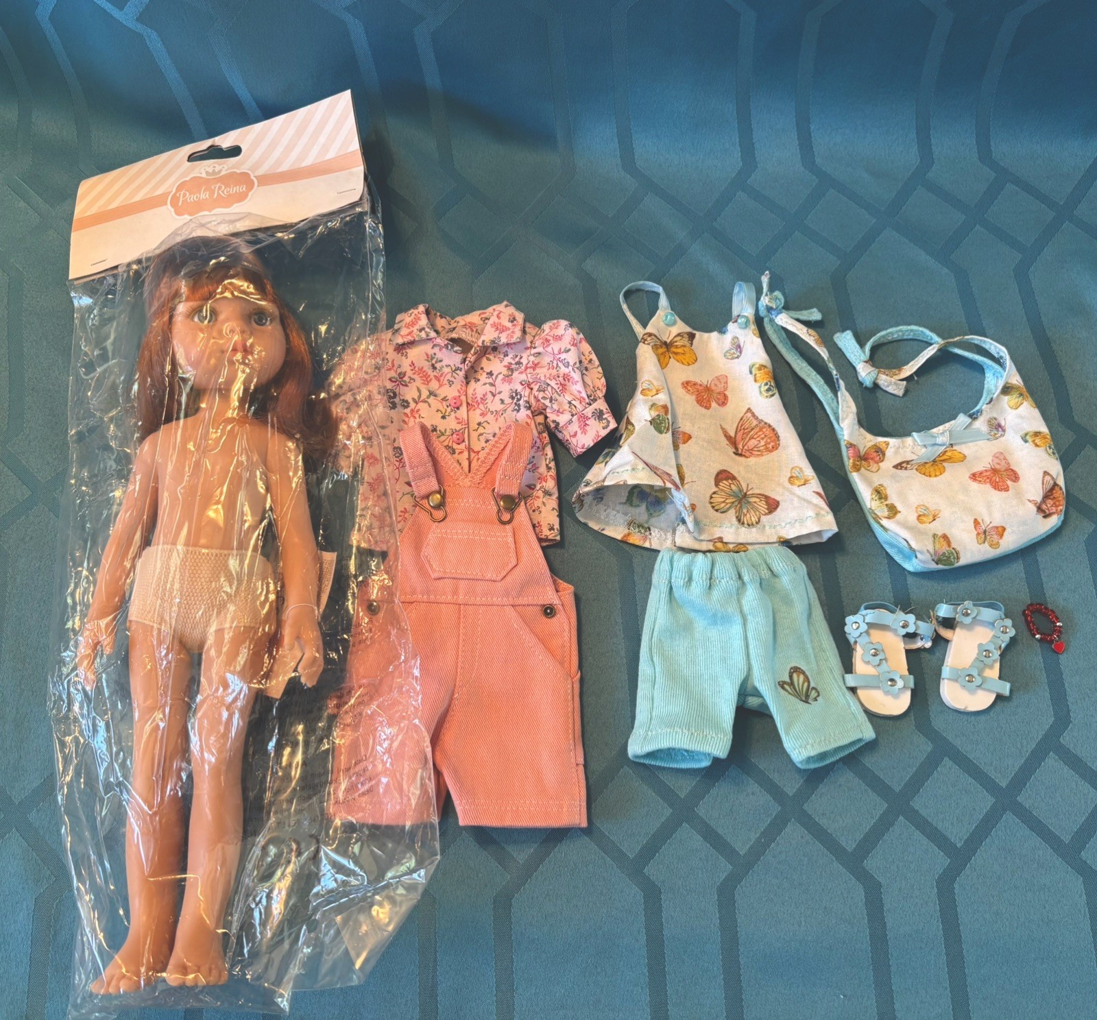 Paola Reina CRISTI ~Auburn hair Doll 13″ with 2 Outfits~Vanilla scent~NEW!