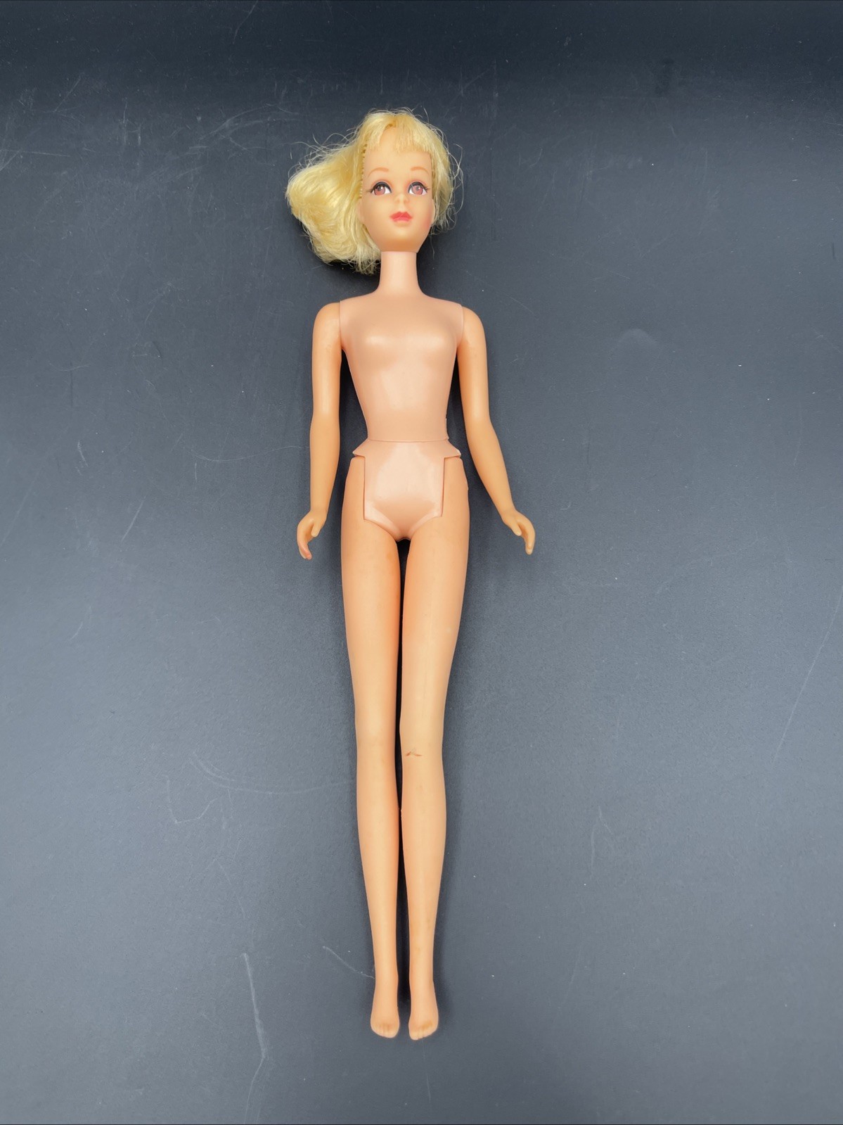 1969 Barbie FRANCIE Twist ’N Turn Doll #1170 Blonde Flip Hair Mattel Leg Rip