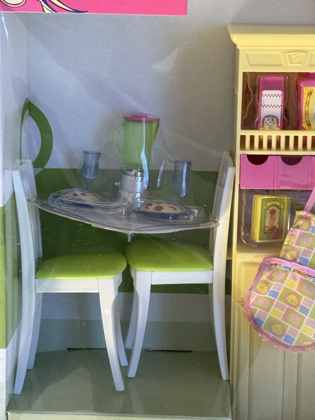 Barbie Decor Collection Kitchen Playset (Dolls Not Included) Mattel 2003 Age 3+