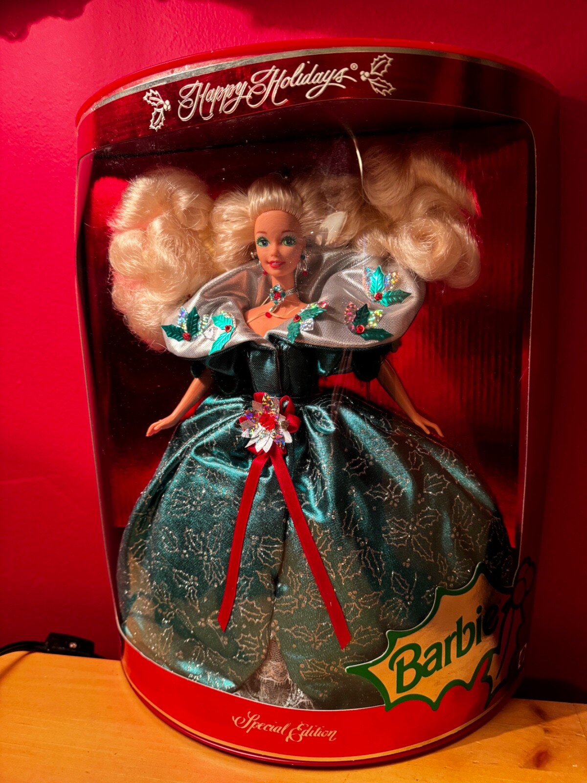 Vintage 1995 Happy Holidays Special Edition Barbie Doll Mattel 14123 New In Box