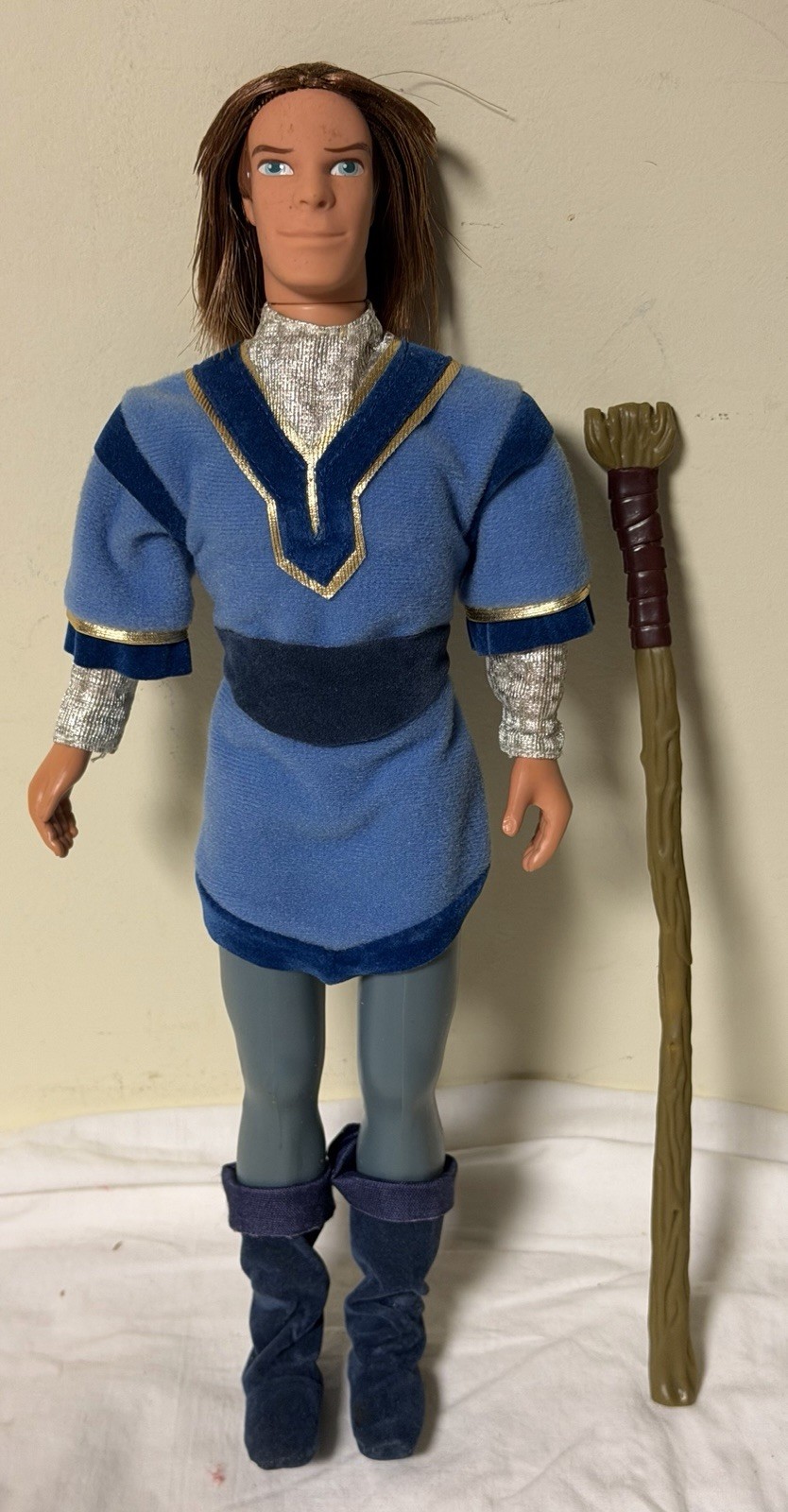 Quest for Camelot – BRAVE KNIGHT GARRETT 12″ Doll – 1997 HASBRO NEW