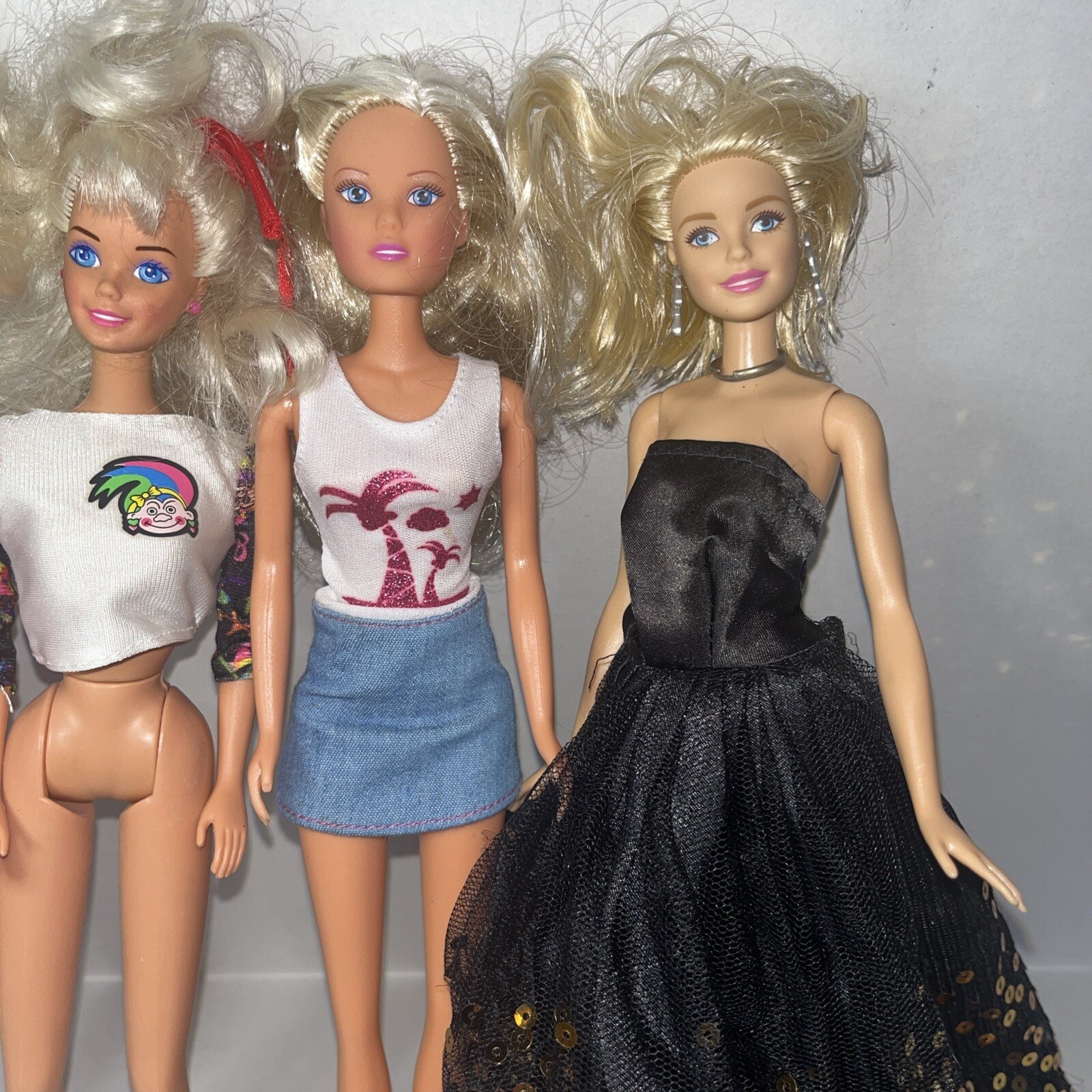 Lot of 3 11″ Mattel Barbie Dolls W/Outfits blonde & brown hair & Steffi Love