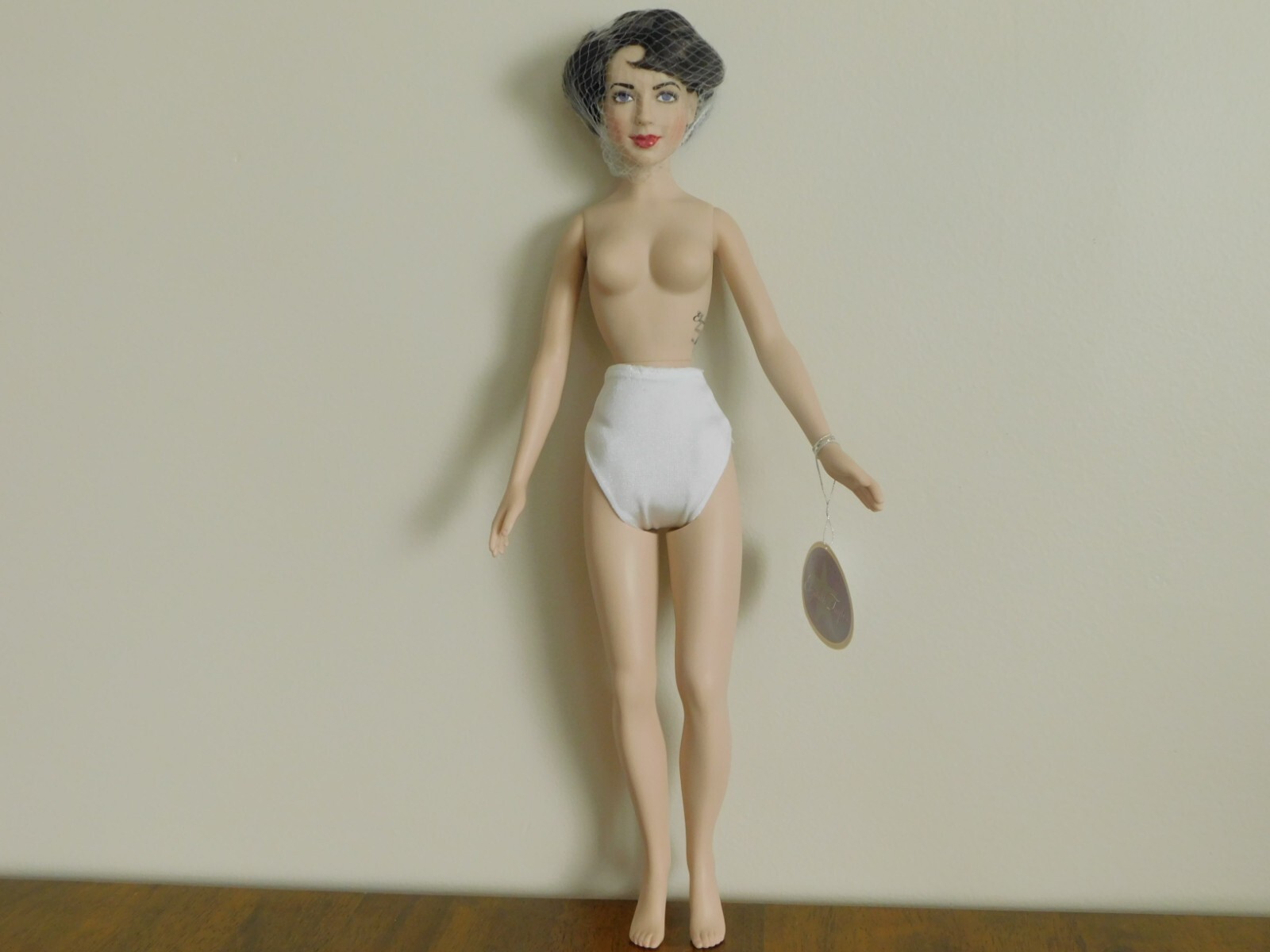 Franklin Mint Elizabeth Taylor Vinyl Portrait 16 In Nude Doll W Hang Tag Mint