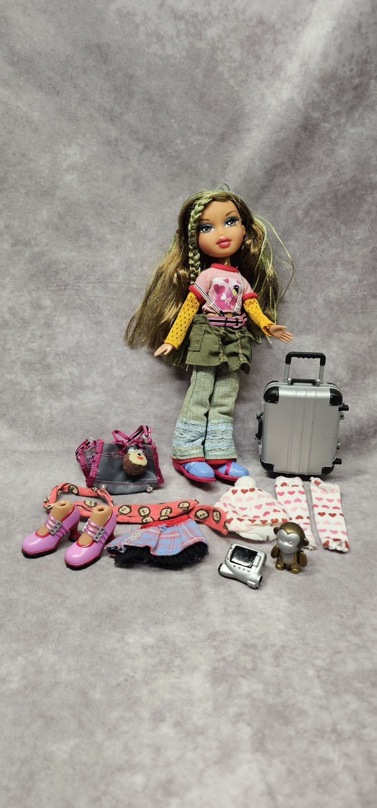 Bratz Tokyo A Go Go Yasmin Doll Outfit Accessories 2004 Collectible RARE MGA
