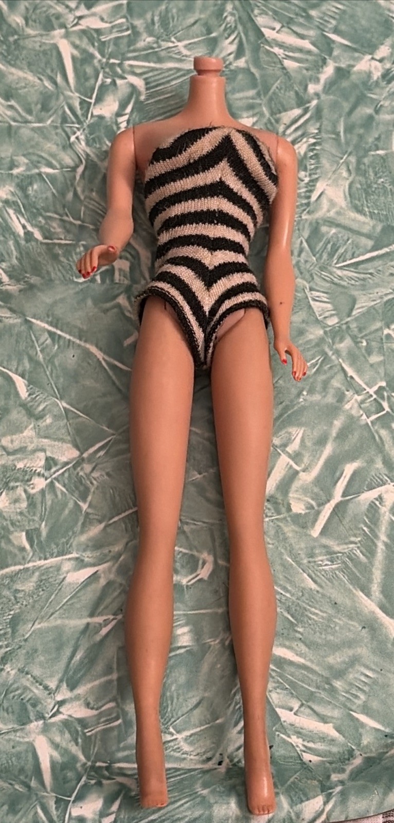 VINTAGE #4 PONYTAIL BARBIE BODY ONLY WITH BATHING SUIT. Parts Restore