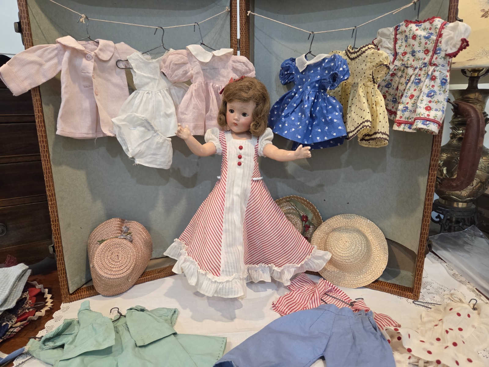 1939 Effanbee Suzanne Doll Human Hair w/ a Dozen Outfits and Original Trunk