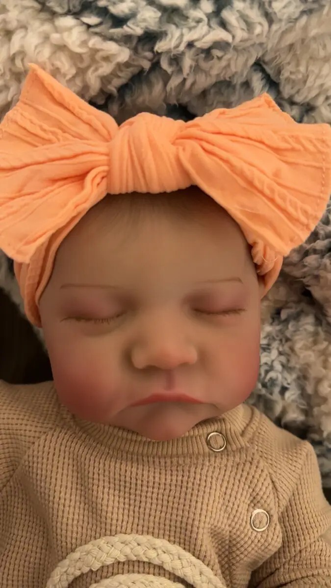 Realistic Sleeping 19″ Reborn Baby Dolls Cute Soft Body Feeding Kit Adorable Toy