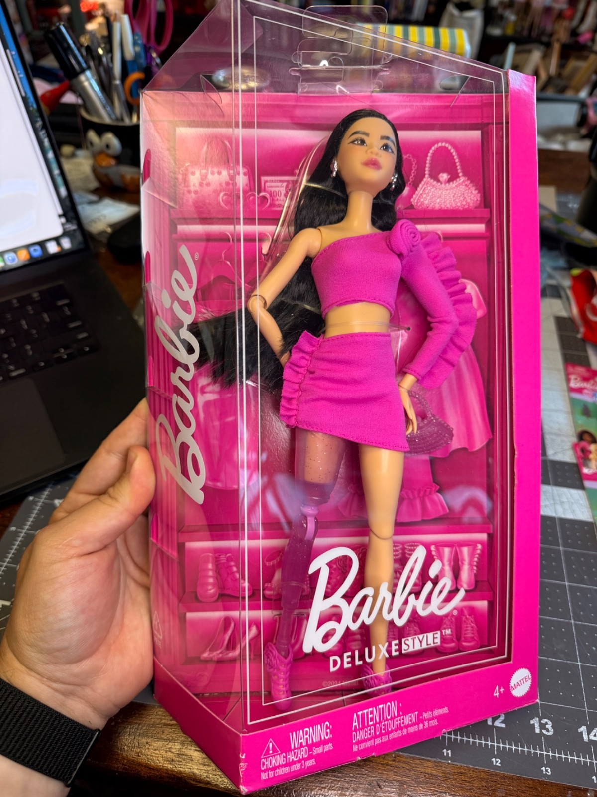Mattel Barbie Deluxe Style #2 Doll Articulated Prosthetic Leg New