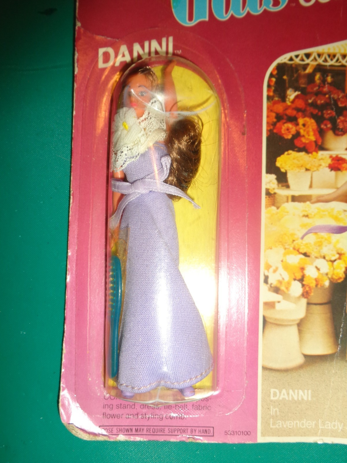 1982 Kenner Glamour Gals Danni Lavender Lady #50010 New in Damaged Package
