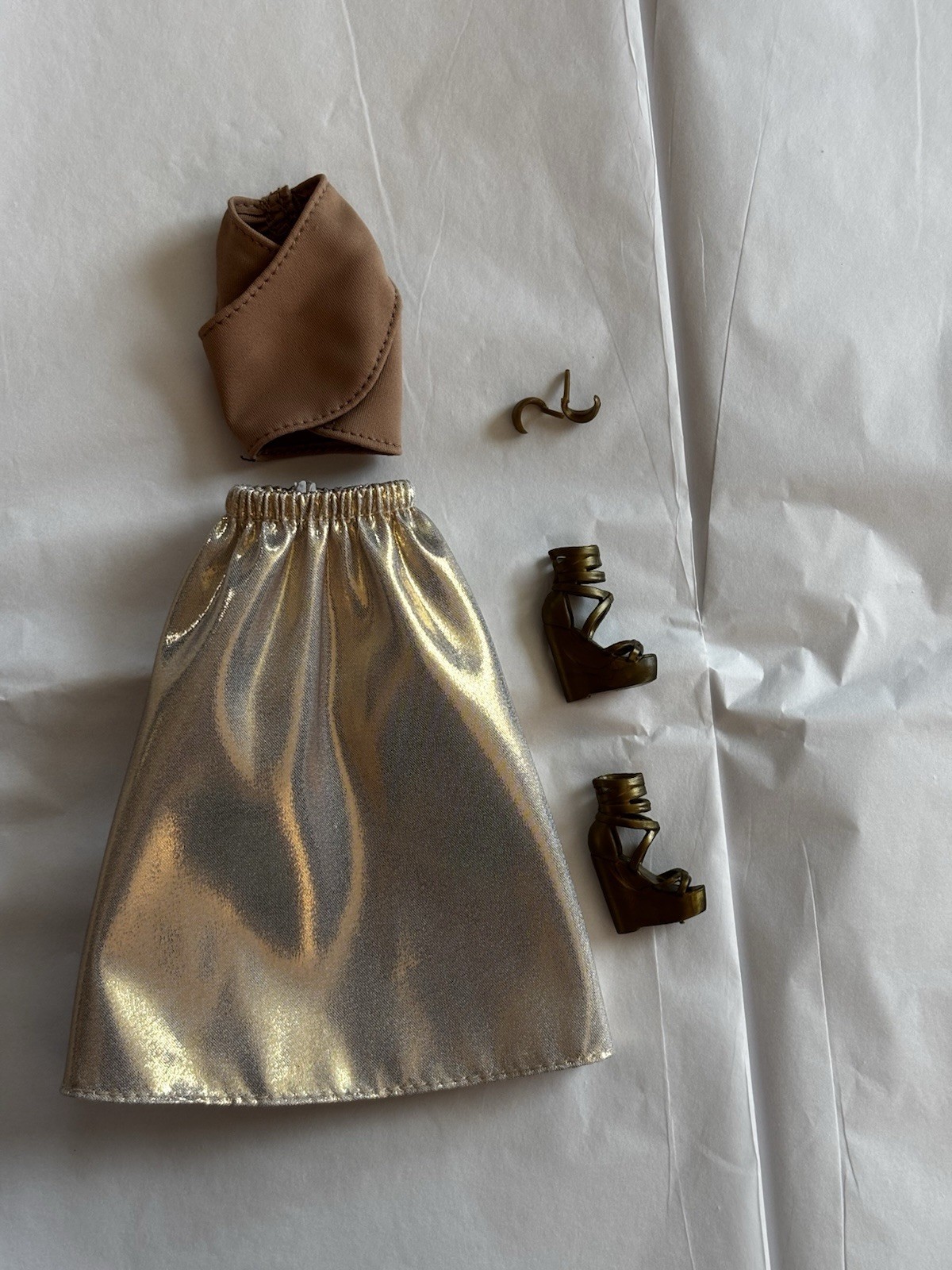 2026 Barbie Basics Model 06 Neutrals Series Barbie JJX25 FASHION & ACCESSORIES