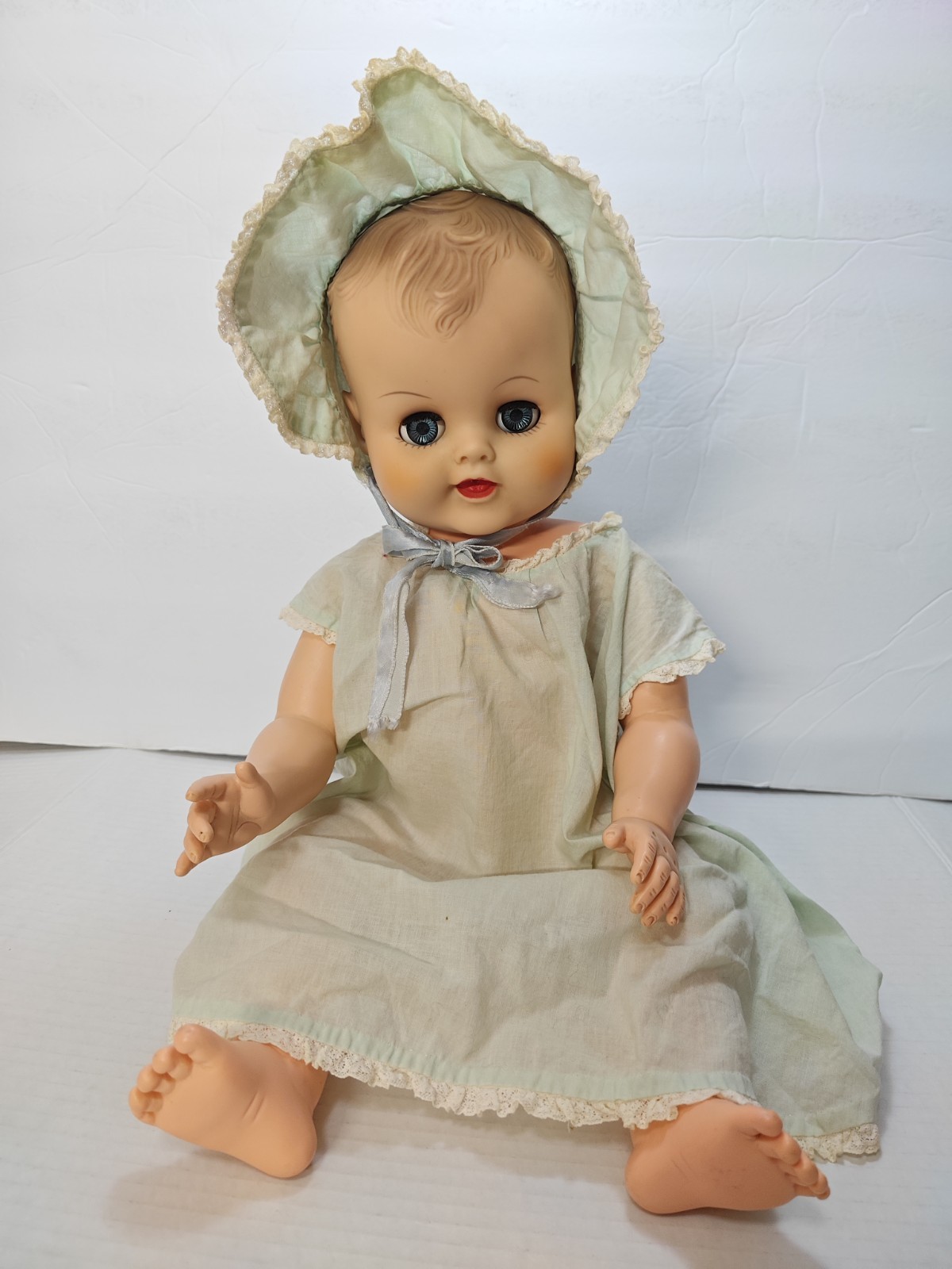 Vintage 1950’s Drink And Wet Blue Sleepy Eyes Brown Hair Baby Doll 19″